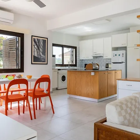 3br Family House W/ Pool & Parking Near *